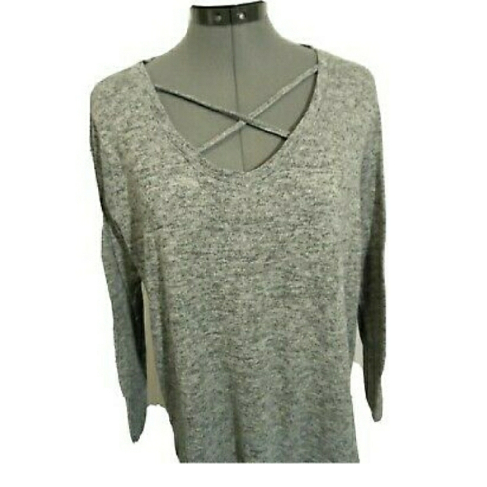 NO COMMENT Caged T-shirt Top Plus 1X Gray V-neck